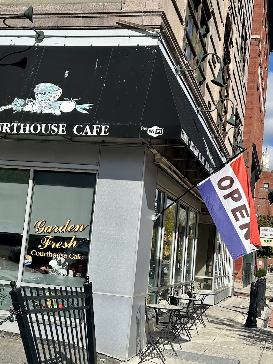 Garden Fresh Courthouse Cafe-4